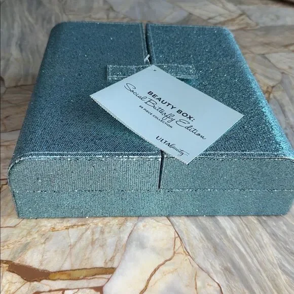 Ulta Beauty Glittery Teal Beauty Box - Picture 11 of 13